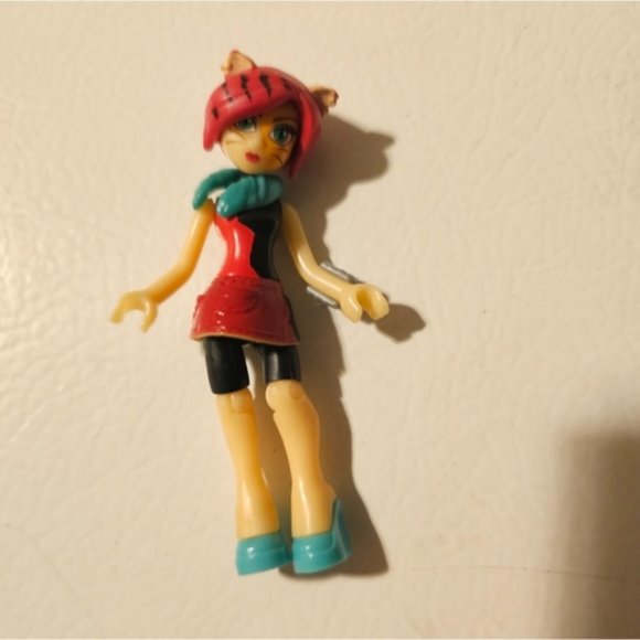 Mega Construx Monster High Mini Figures Set of 5 - Picture 3 of 9